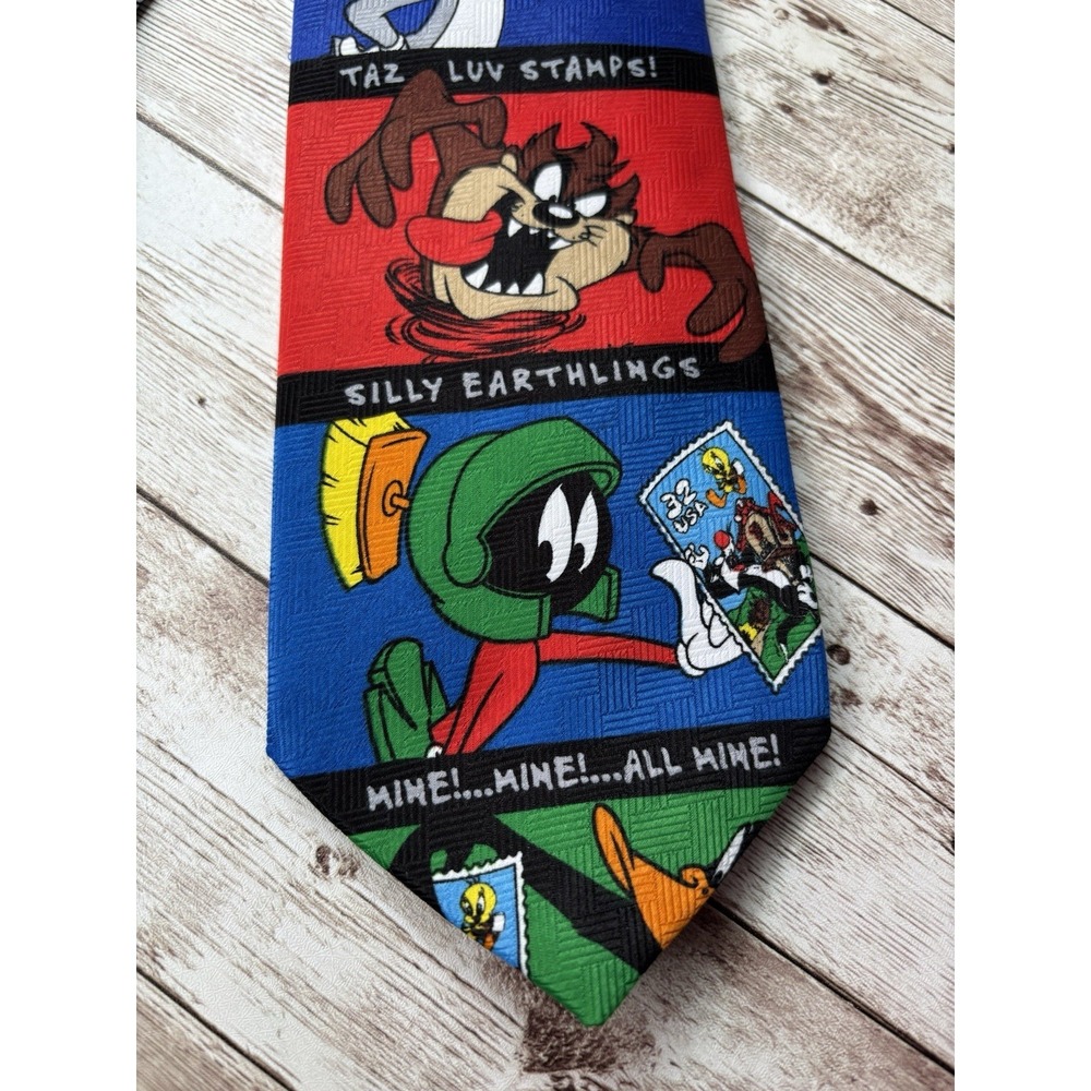 Vintage 1997 Looney Tunes Stamp Collection Men's Neck Tie - Picture 2 of 6
